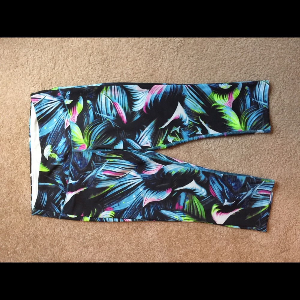 New Balance dry fit crop legging.